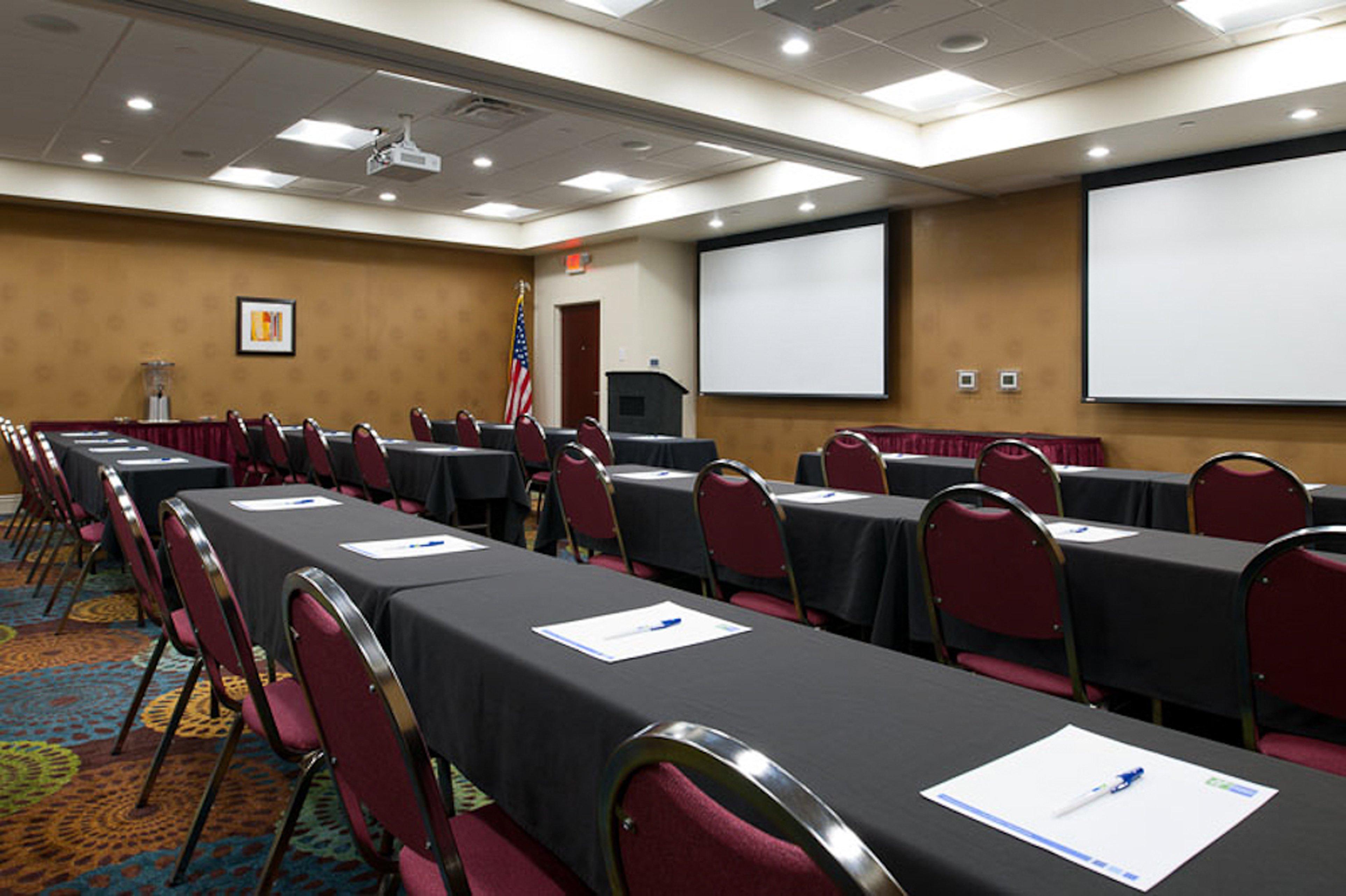 Holiday Inn Express Pittsburgh West - Greentree, An Ihg Hotel Crafton Exteriör bild