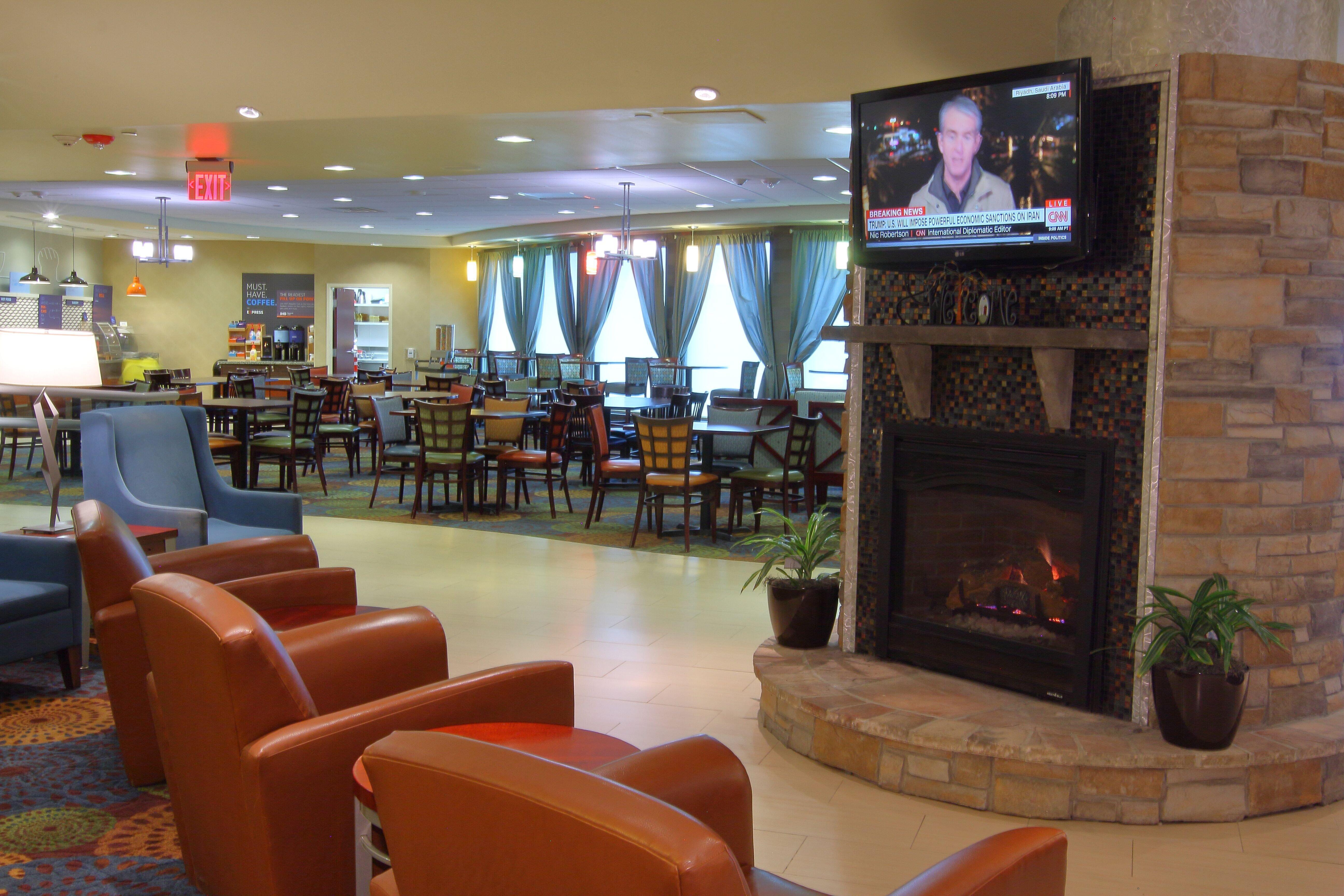 Holiday Inn Express Pittsburgh West - Greentree, An Ihg Hotel Crafton Exteriör bild