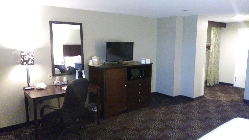 Holiday Inn Express Pittsburgh West - Greentree, An Ihg Hotel Crafton Exteriör bild
