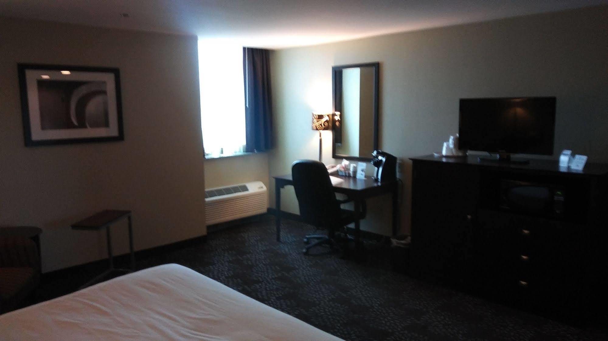 Holiday Inn Express Pittsburgh West - Greentree, An Ihg Hotel Crafton Exteriör bild