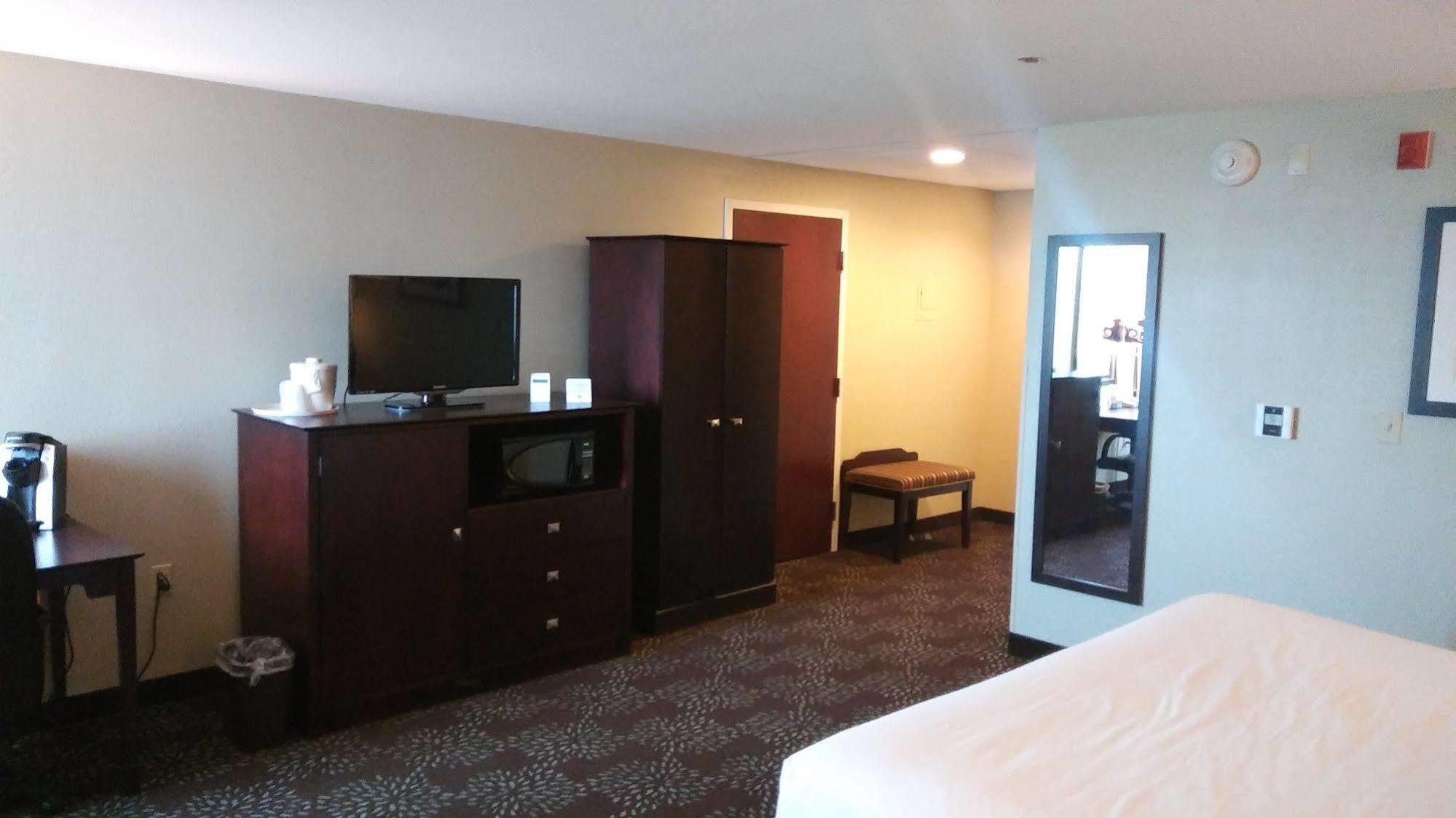 Holiday Inn Express Pittsburgh West - Greentree, An Ihg Hotel Crafton Exteriör bild